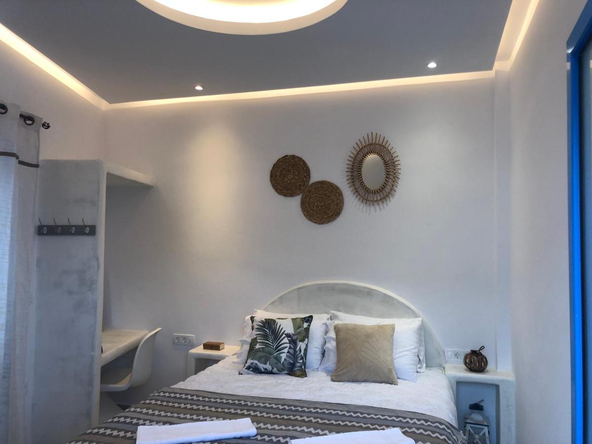 Oldtown Suites Fira מראה חיצוני תמונה