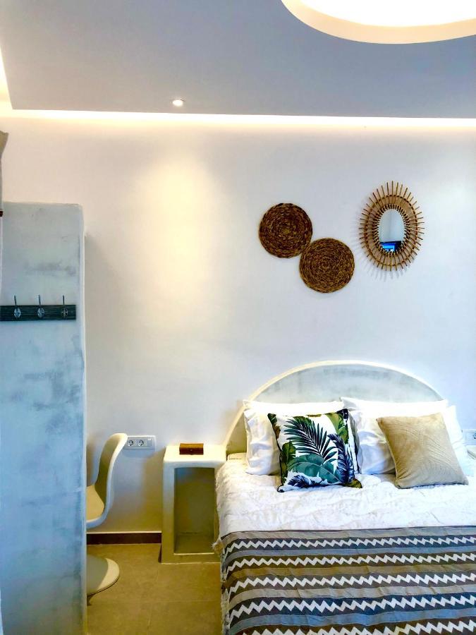 Oldtown Suites Fira מראה חיצוני תמונה