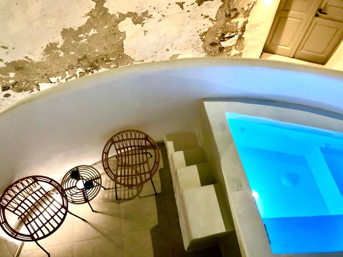 Oldtown Suites Fira מראה חיצוני תמונה