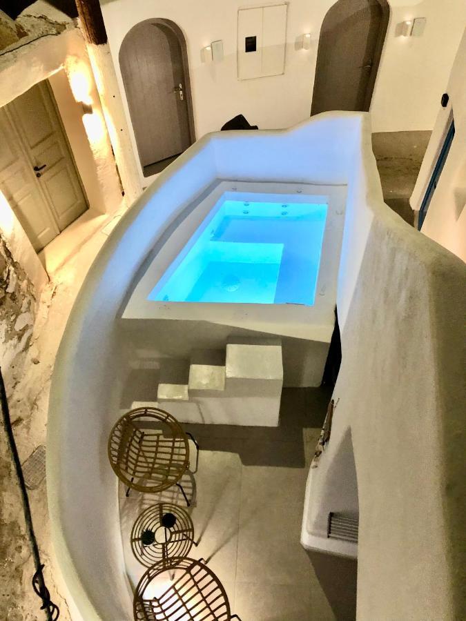 Oldtown Suites Fira מראה חיצוני תמונה